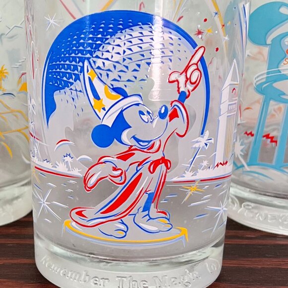 Disney World Remember The Magic 25th Anniversary Set of 4 Glasses set 1 - Picture 5 of 6